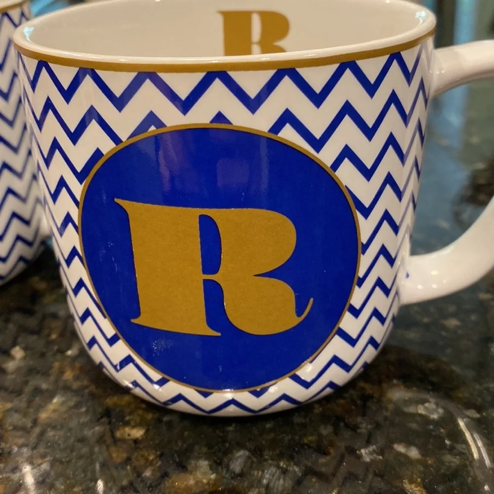 Set of 2 coffee mugs